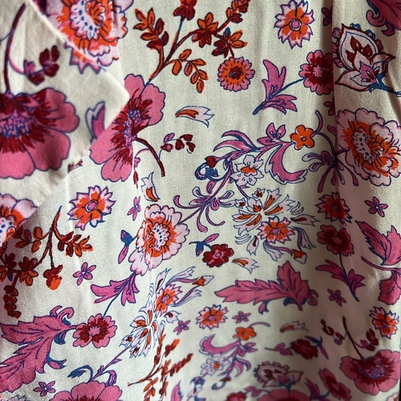 Torrid 🌺 blouse - Picture 2 of 6